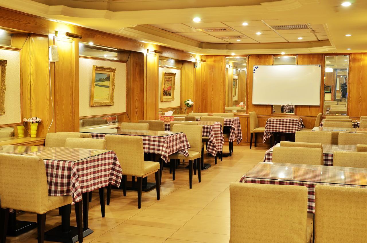 Family Hotel - Linsen Tainan Extérieur photo